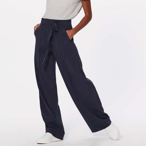 Lululemon Noir Tie Waist High Rise Pant